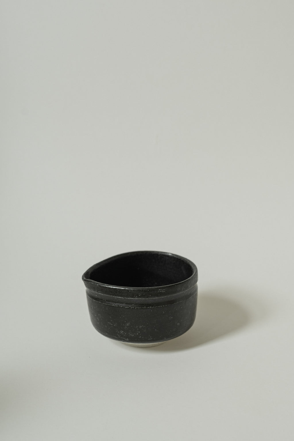 Chawan with spout (Black)